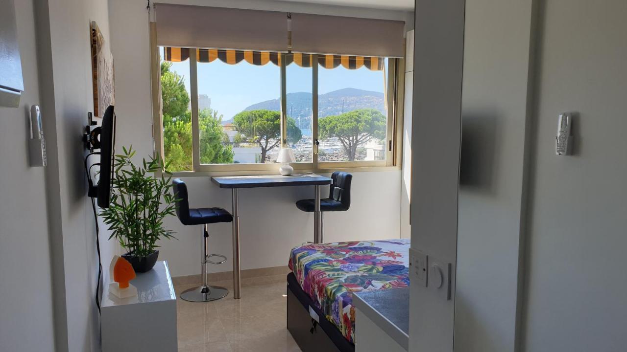 Garden And Beach Sea View Apartment Cannes Mandelieu Dış mekan fotoğraf